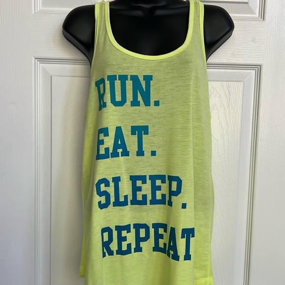 Running Tank Top - Picture 2 of 9